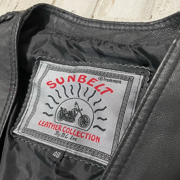 VTG Sunbelt Leather Collection Black Leather Lace Up Sides Vest Mens 48 - Picture 2 of 9